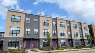 396 Summit Circle, Lombard, IL 60148