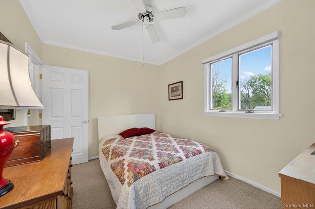 1 Tufts Place, Greenlawn, NY 11740