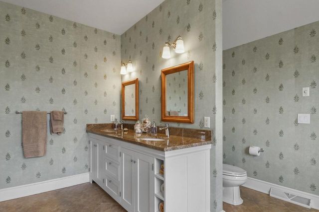 6419 Stonefield Road, Middleton, WI 53562
