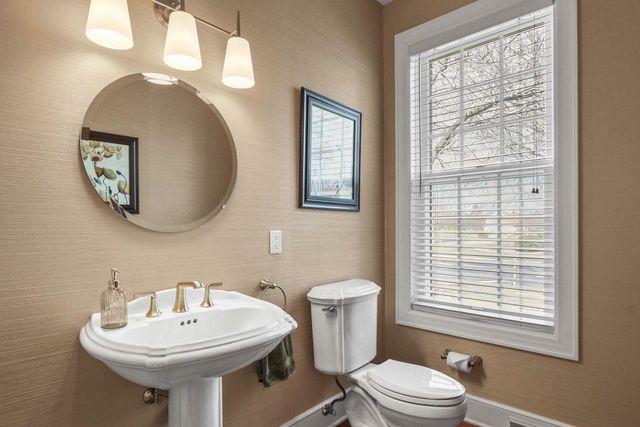 6419 Stonefield Road, Middleton, WI 53562