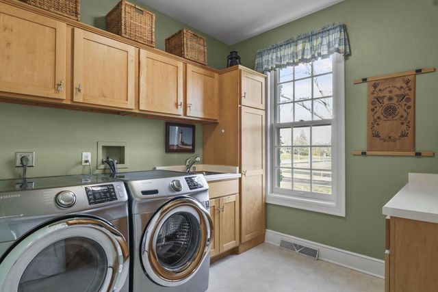 6419 Stonefield Road, Middleton, WI 53562