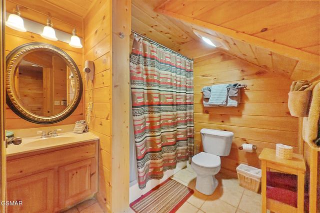 1751 Mountain Shadows Way, Gatlinburg, TN 37738