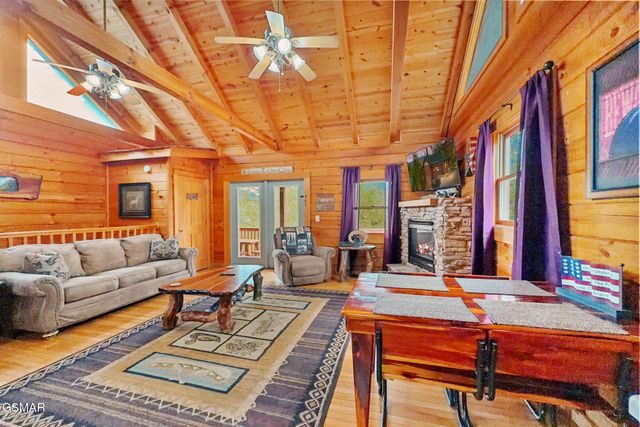 1751 Mountain Shadows Way, Gatlinburg, TN 37738