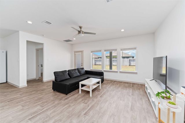 10610 Kings River Drive, Rosharon, TX 77583