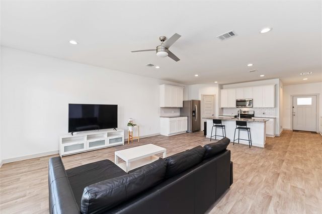 10610 Kings River Drive, Rosharon, TX 77583