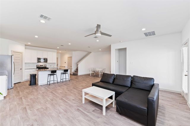 10610 Kings River Drive, Rosharon, TX 77583