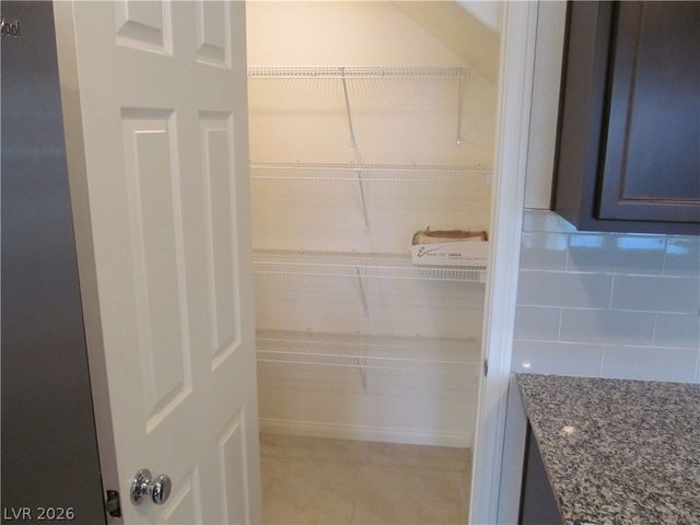 7026 Dandelion Park Avenue, Las Vegas, NV 89113