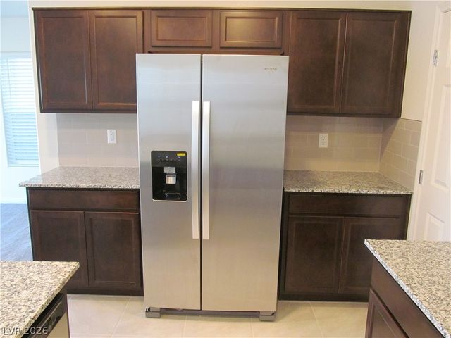 7026 Dandelion Park Avenue, Las Vegas, NV 89113