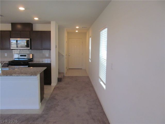 7026 Dandelion Park Avenue, Las Vegas, NV 89113