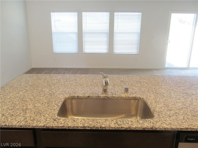 7026 Dandelion Park Avenue, Las Vegas, NV 89113