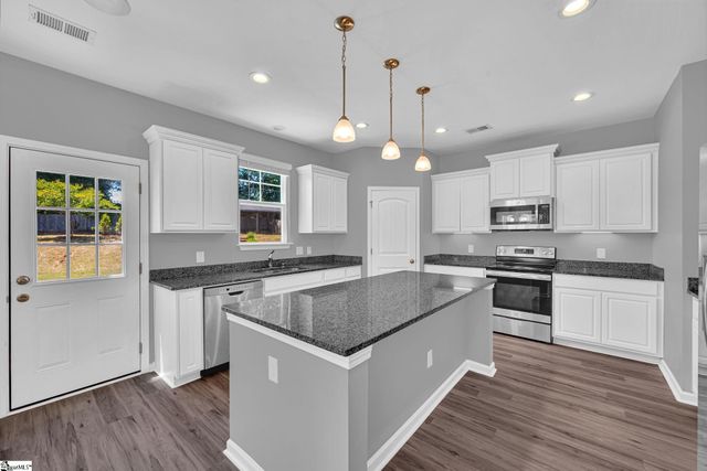 504 Heirloom Court, Easley, SC 29642