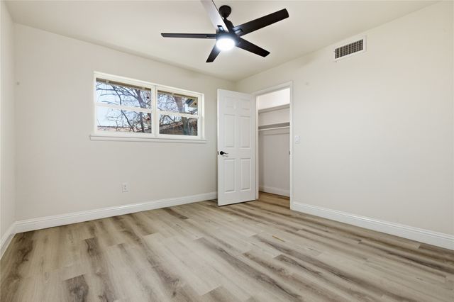 608 W Redbud Drive, Hurst, TX 76053