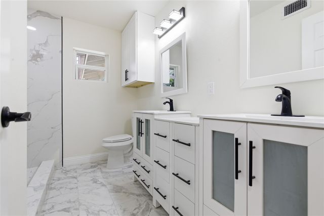 608 W Redbud Drive, Hurst, TX 76053