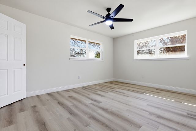 608 W Redbud Drive, Hurst, TX 76053