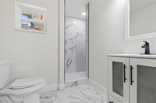 608 W Redbud Drive, Hurst, TX 76053