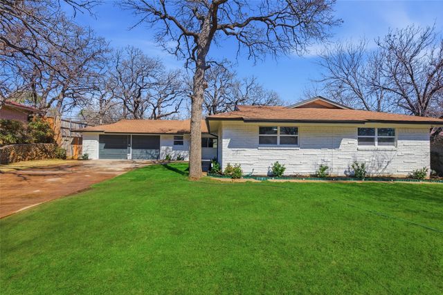 608 W Redbud Drive, Hurst, TX 76053