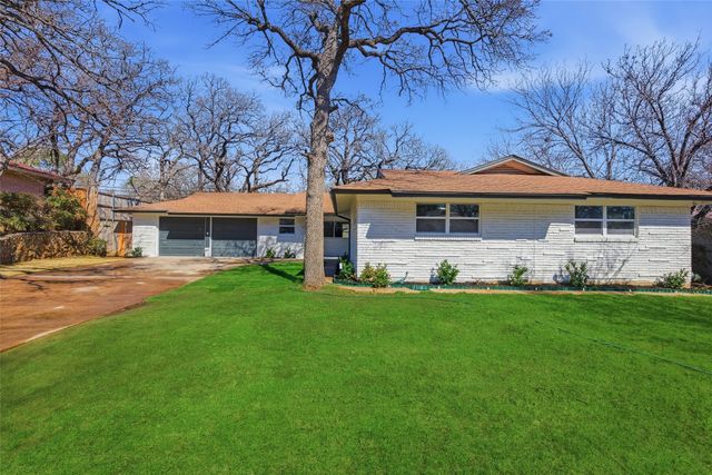 608 W Redbud Drive, Hurst, TX 76053