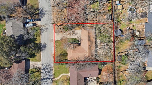 608 W Redbud Drive, Hurst, TX 76053