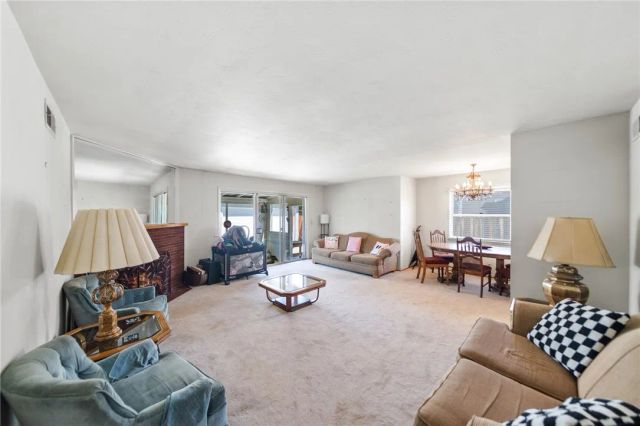 5433 Rochester Street, Riverside, CA 92504