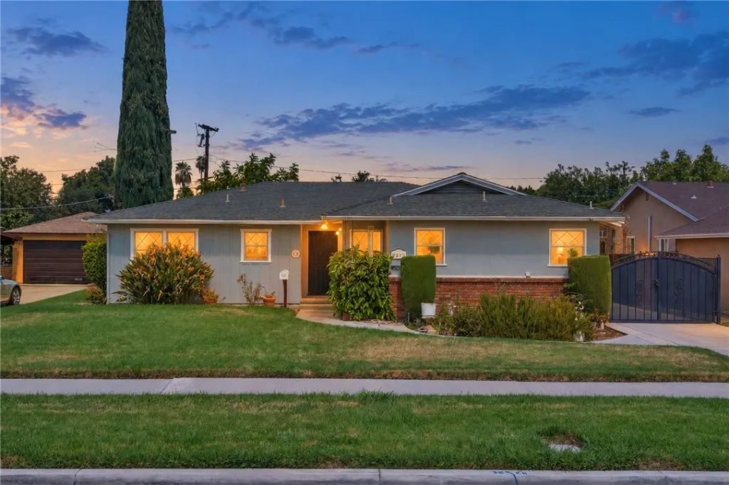 5433 Rochester Street, Riverside, CA 92504