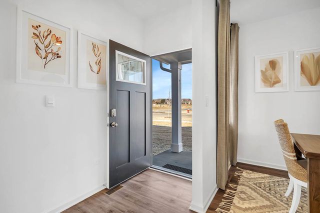 269 Canal Drive, St. Charles, IL 60174