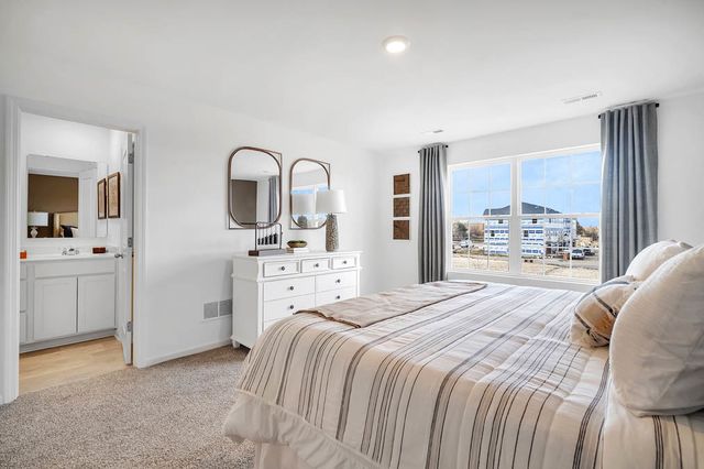 269 Canal Drive, St. Charles, IL 60174