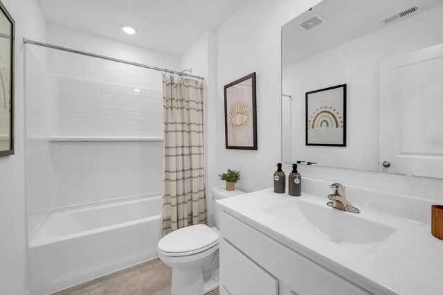 269 Canal Drive, St. Charles, IL 60174