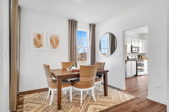 269 Canal Drive, St. Charles, IL 60174