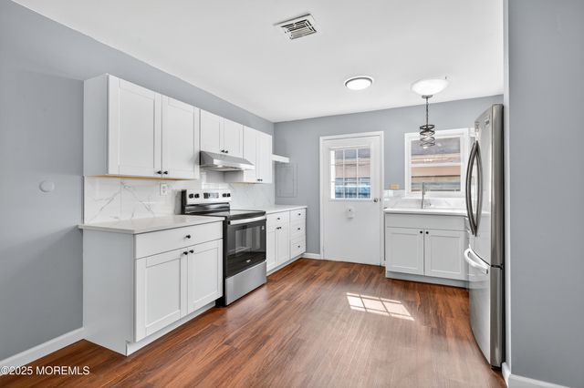 72F Dorchester Drive, Lakewood, NJ 08701