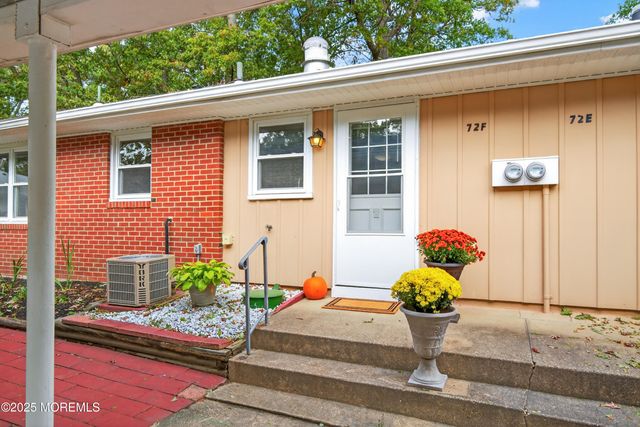 72F Dorchester Drive, Lakewood, NJ 08701