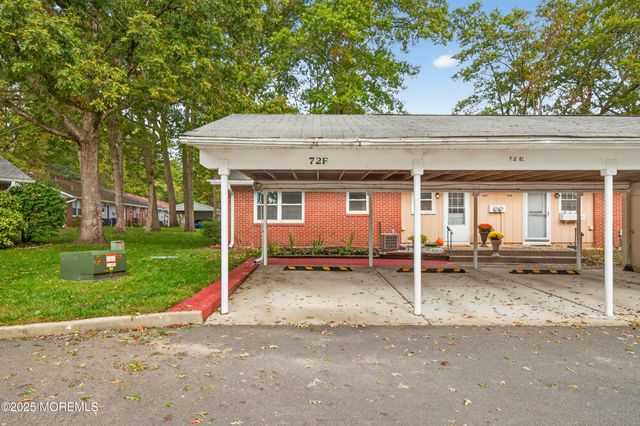 72F Dorchester Drive, Lakewood, NJ 08701