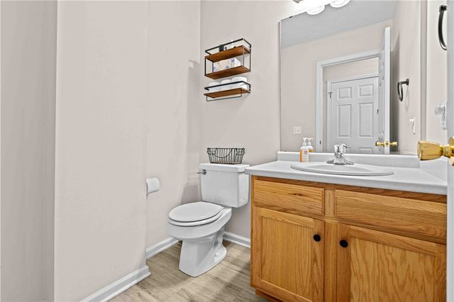 1544 Meadowbrook Lane, Farmington, NY 14425