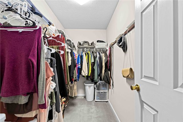 1544 Meadowbrook Lane, Farmington, NY 14425