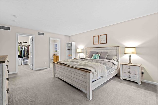 1544 Meadowbrook Lane, Farmington, NY 14425