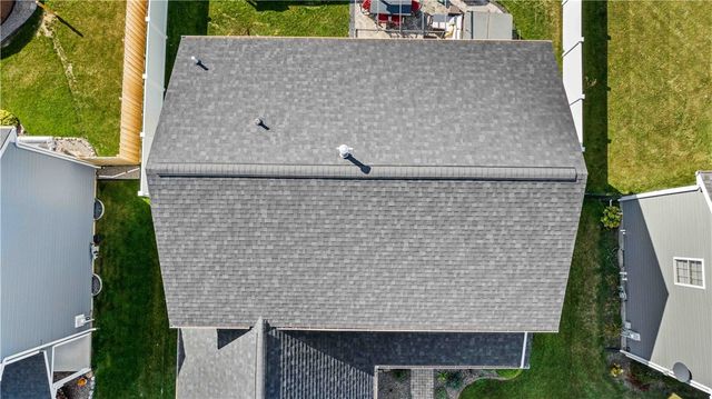 1544 Meadowbrook Lane, Farmington, NY 14425