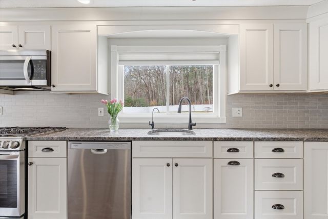 187 Pike Street, Tewksbury, MA 01876