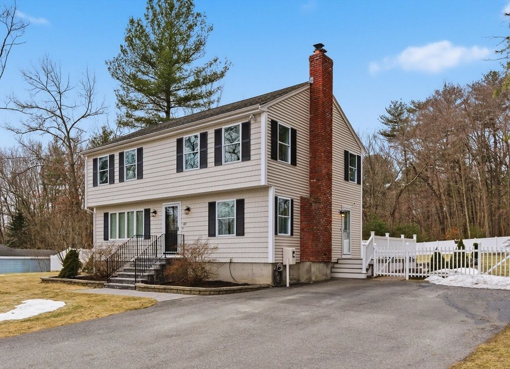 187 Pike Street, Tewksbury, MA 01876