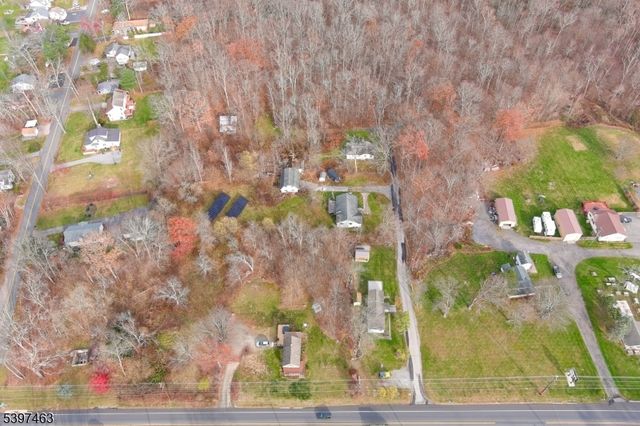 6 Woodlawn Ave, Frankford Twp., NJ 07826