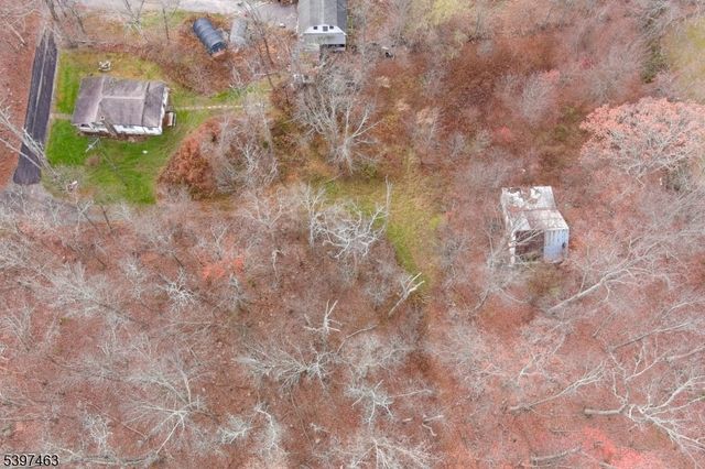 6 Woodlawn Ave, Frankford Twp., NJ 07826