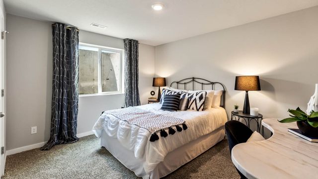 1004 NE 12th Street, Grimes, IA 50111