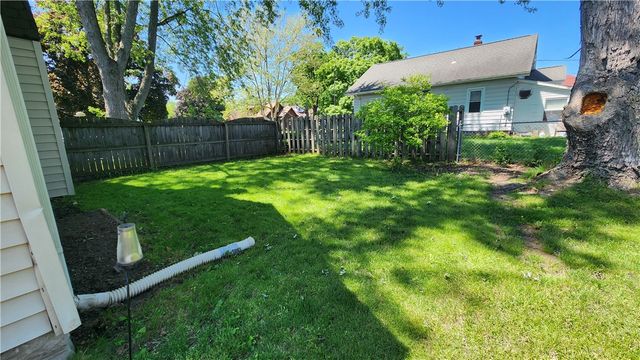 263 Crestwood Boulevard, Gates, NY 14624