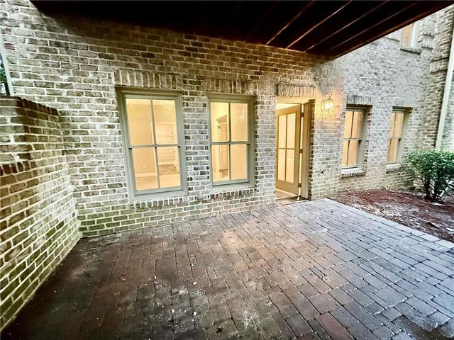 3044 Stone Gate Drive NE, Atlanta, GA 30324