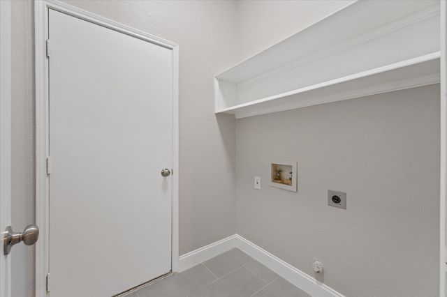 670 Honeysuckle Lane, Cedar Hill, TX 75104