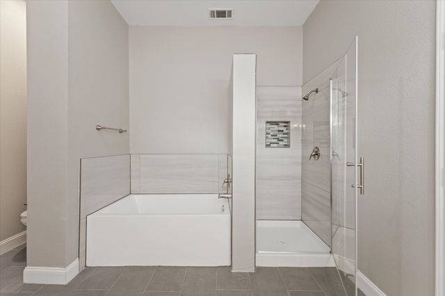 670 Honeysuckle Lane, Cedar Hill, TX 75104