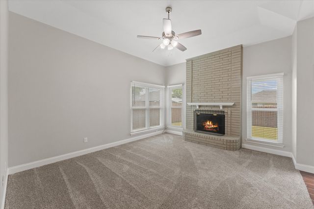 670 Honeysuckle Lane, Cedar Hill, TX 75104