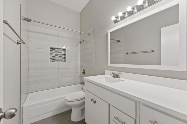 670 Honeysuckle Lane, Cedar Hill, TX 75104