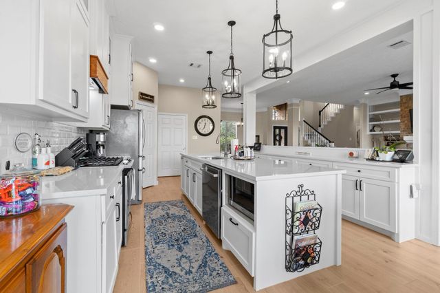 18818 E Cool Breeze Lane, Montgomery, TX 77356