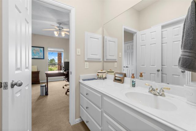 18818 E Cool Breeze Lane, Montgomery, TX 77356