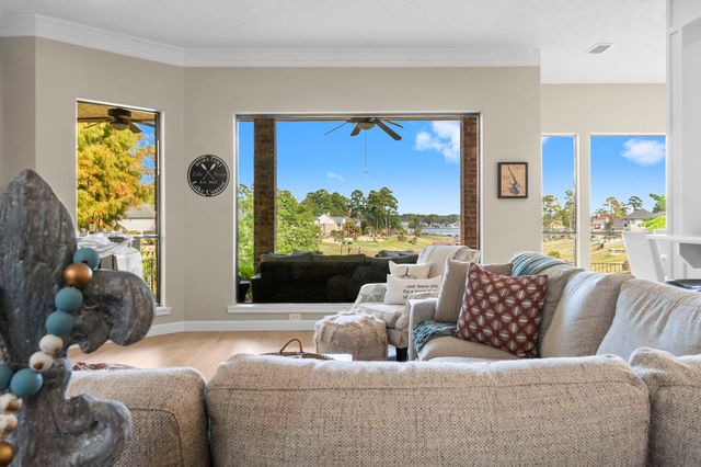 18818 E Cool Breeze Lane, Montgomery, TX 77356