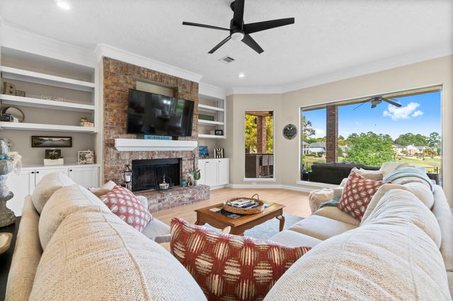 18818 E Cool Breeze Lane, Montgomery, TX 77356